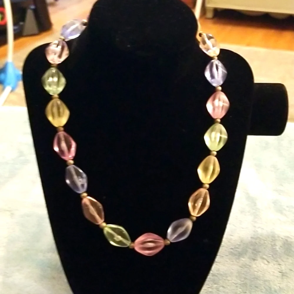 Colorful bead necklace - Picture 1 of 5